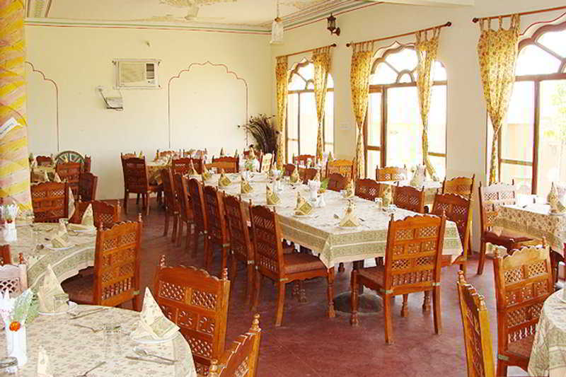 Regenta Resort Pushkar Fort מראה חיצוני תמונה