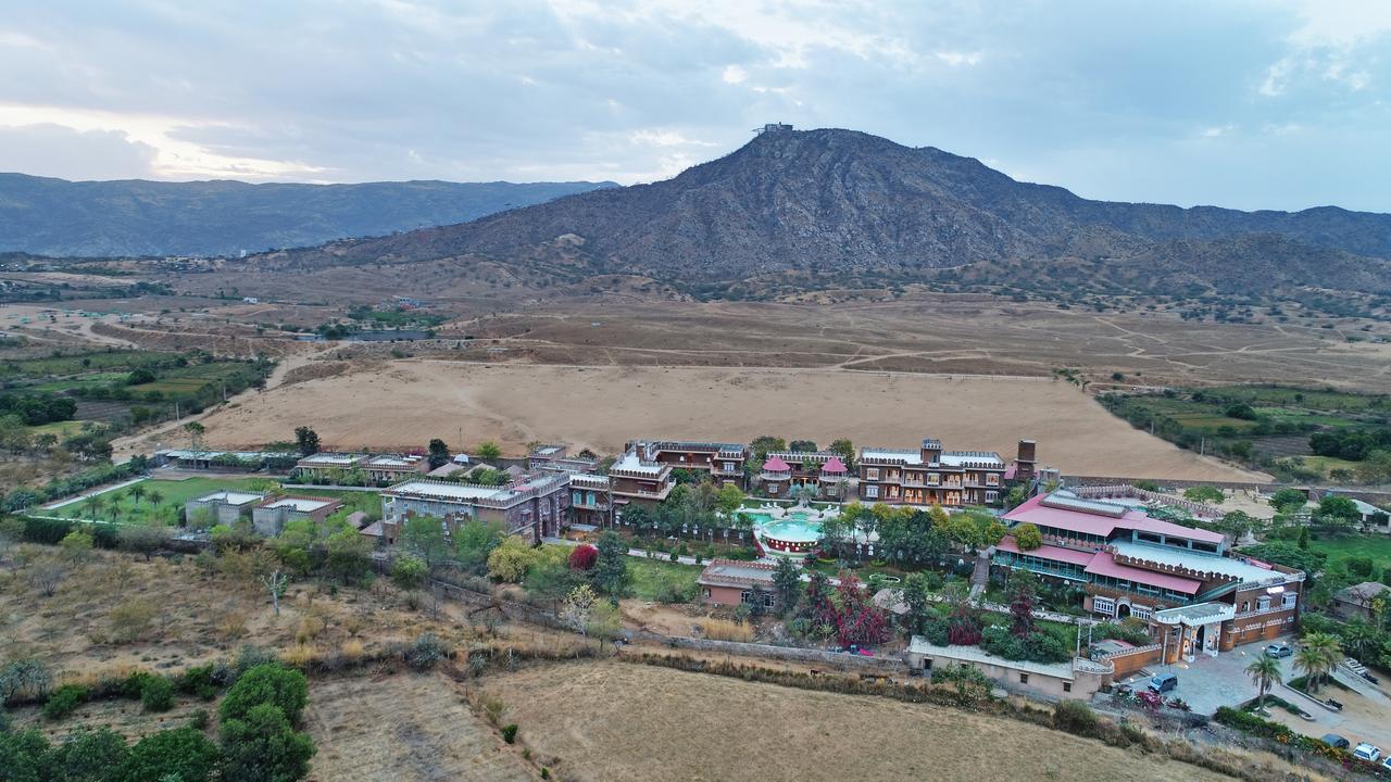 Regenta Resort Pushkar Fort מראה חיצוני תמונה